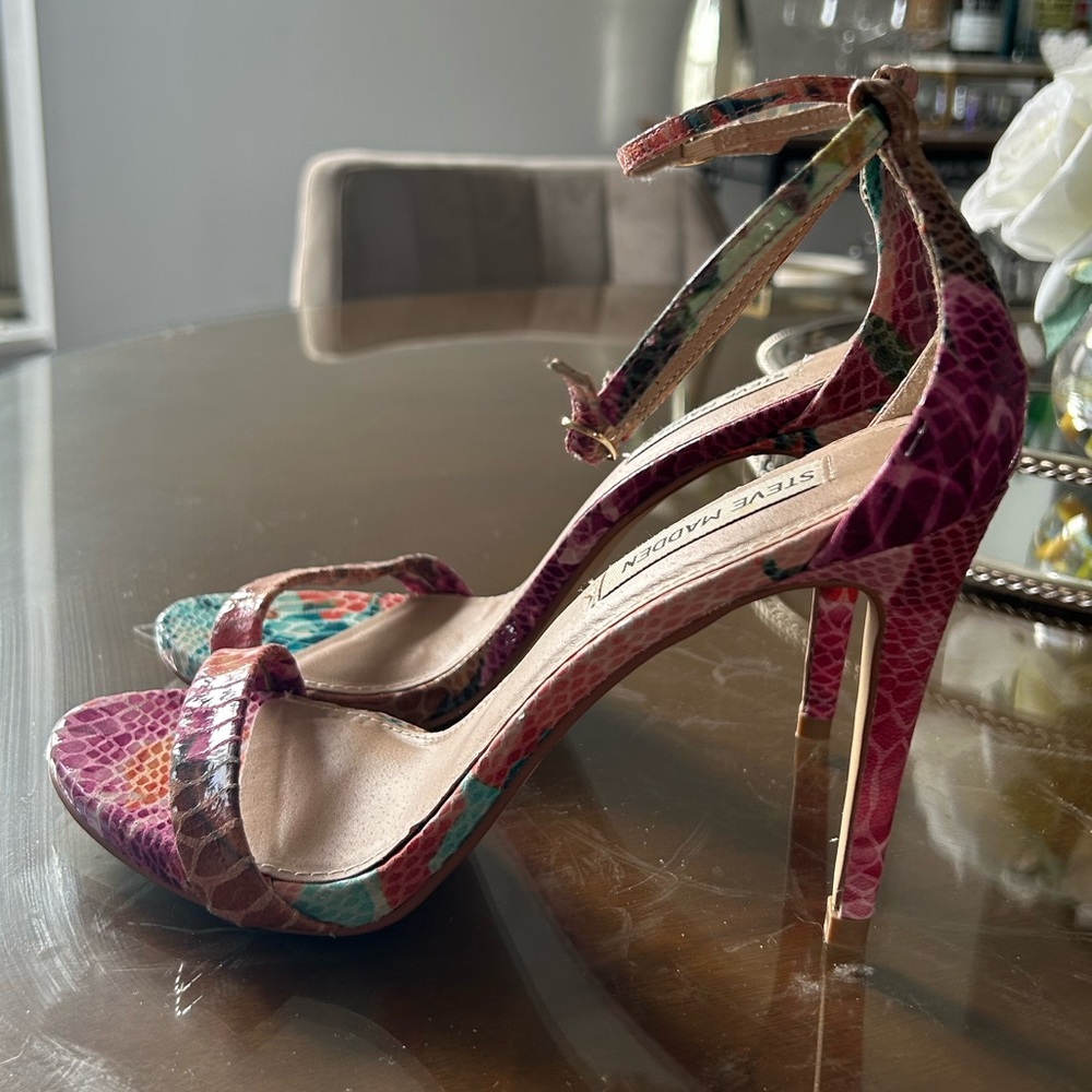 Steve Madden Multicolor Heels